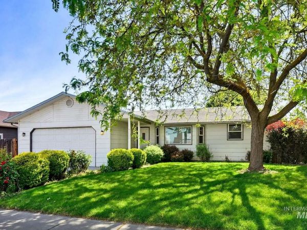 2404 Golden Ave, Fruitland, ID 83619