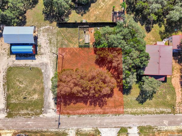 691 Private Road 1512, Bandera, TX 78003