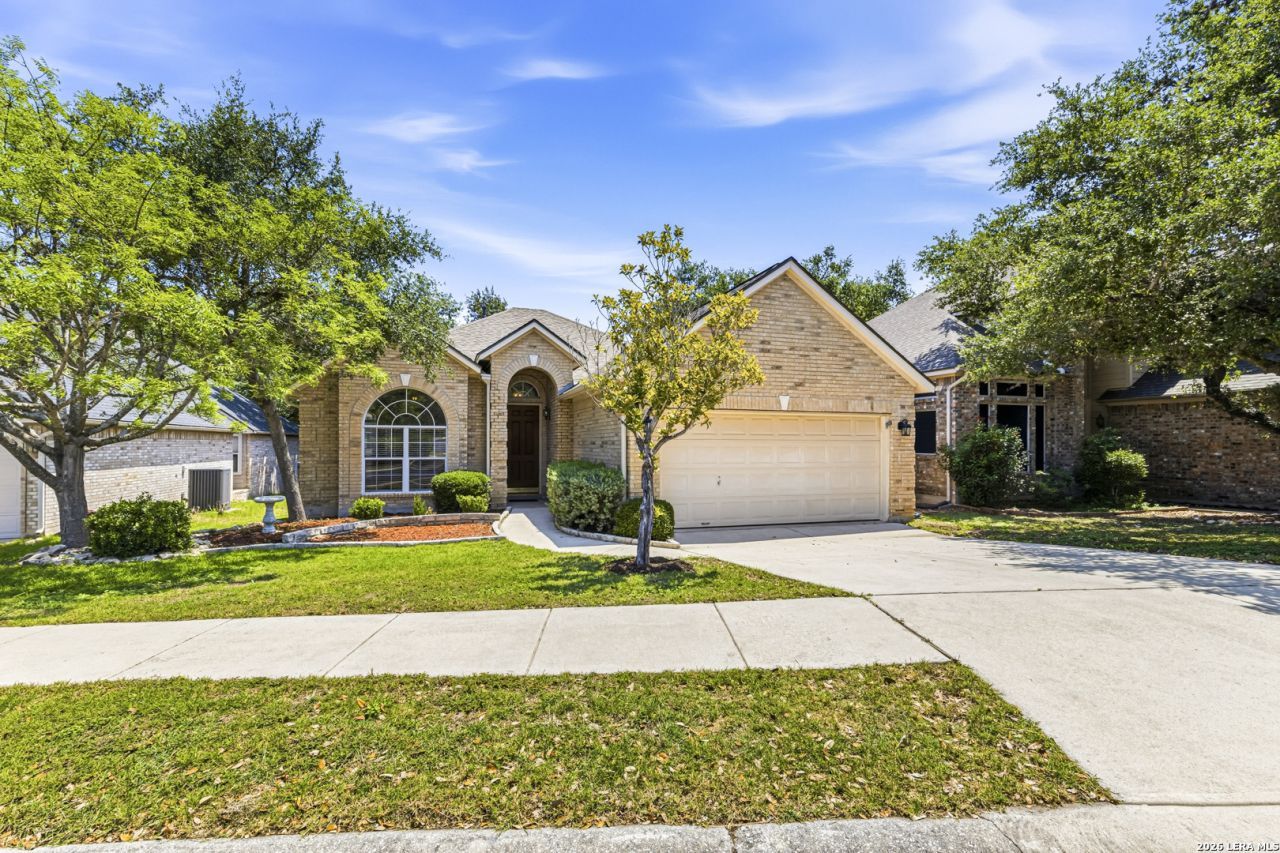 2002 Simpson Trl, San Antonio, TX 78251 Main Photo