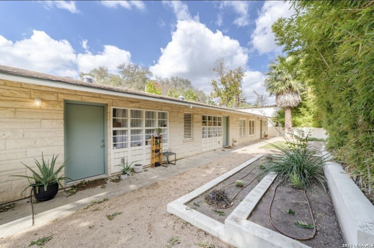 239 Brahan, Unit B, San Antonio, TX 78215 Main Photo
