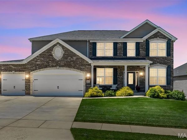 957 Colebrook Court, Lake St Louis, MO 63367
