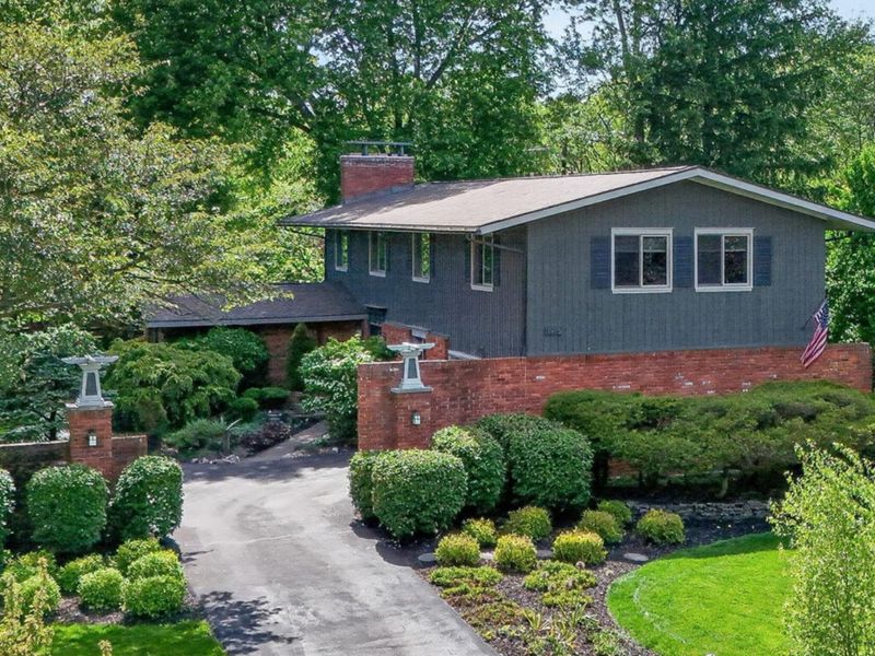 1915 Brandywine Drive, Columbus, OH 43220 Photo 1