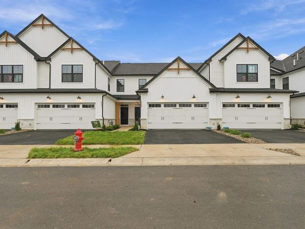 5688 Dutch Lane, Powell, OH 43065