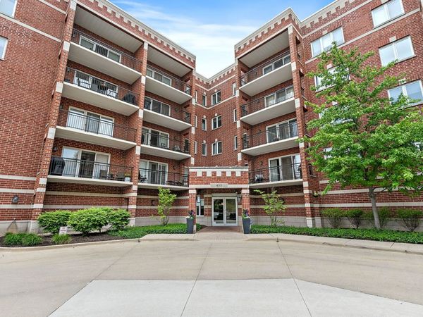 455 W Front Street , Unit 201, Wheaton, IL 60187