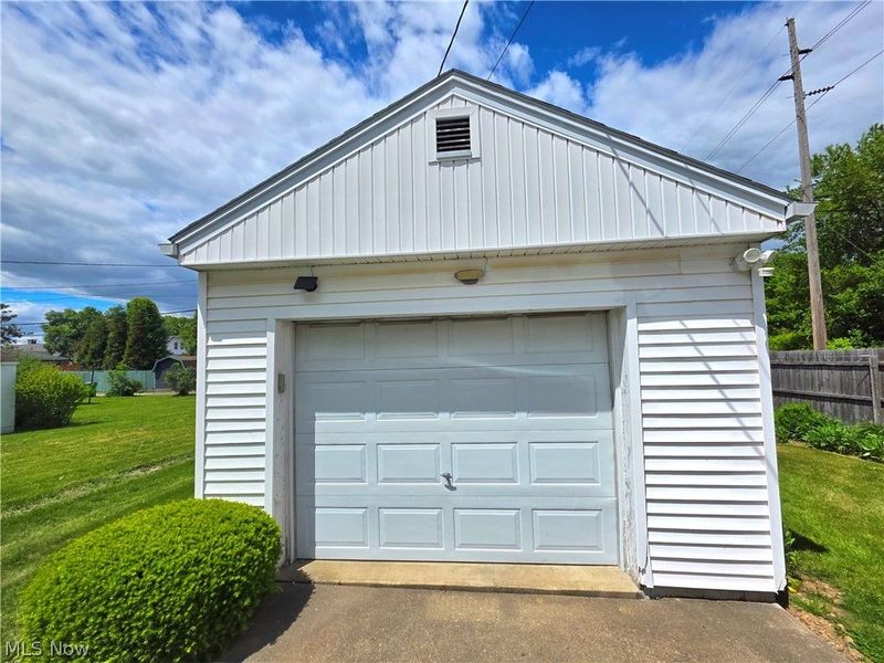 1104 Cassingham Avenue, Coshocton, OH 43812 Photo 3