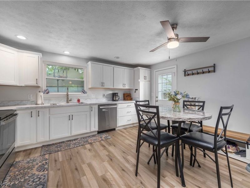 35150 Spruce Street , North Ridgeville, OH 44039 Photo 10