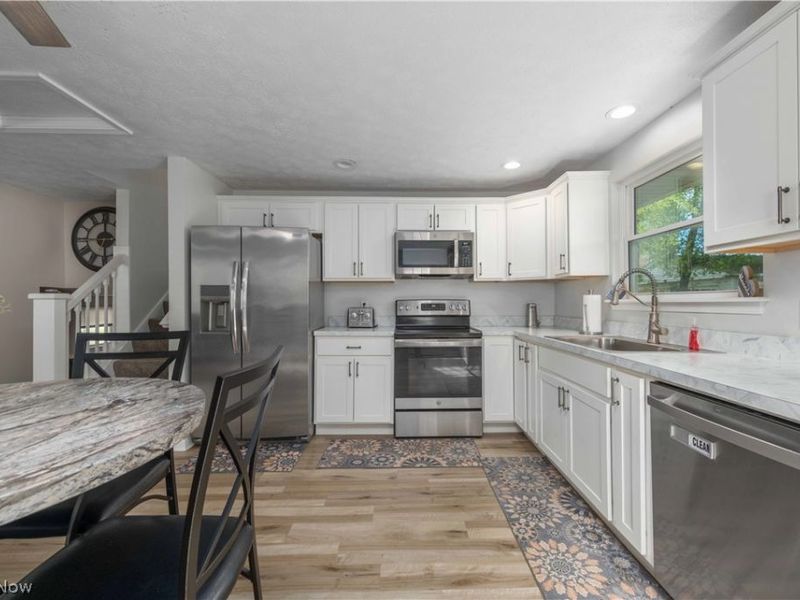 35150 Spruce Street , North Ridgeville, OH 44039 Photo 13