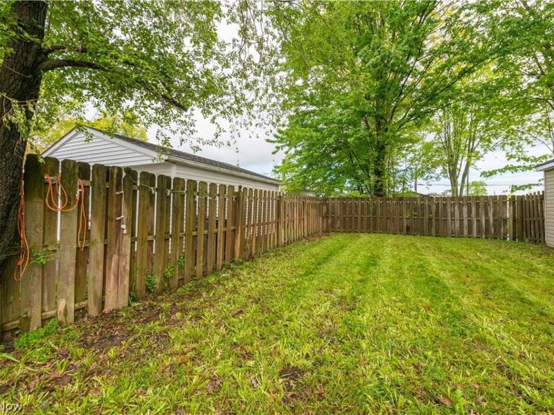 35150 Spruce Street , North Ridgeville, OH 44039 Photo 41