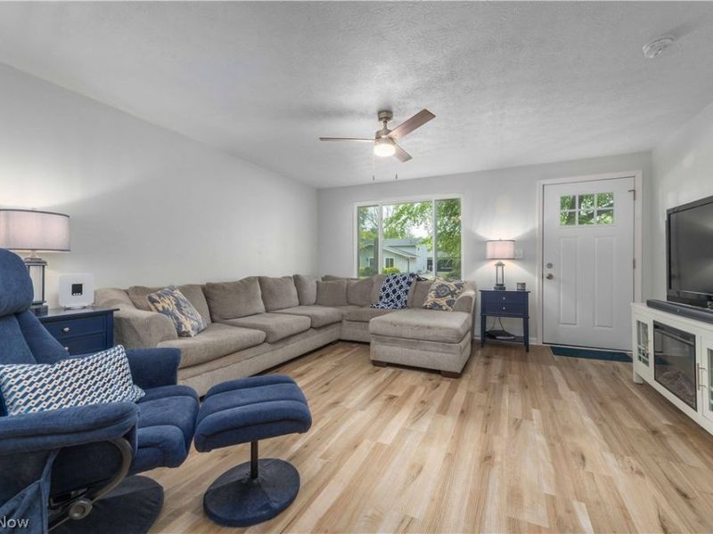 35150 Spruce Street , North Ridgeville, OH 44039 Photo 9