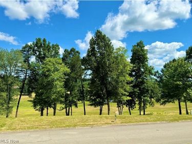 Woodridge Drive, Mineral Wells, WV 26150