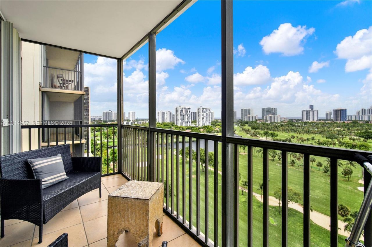 20335 W Country Club Dr, Unit 1608, Aventura, FL 33180 Photo
