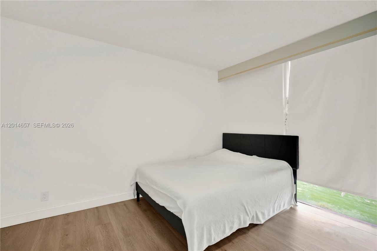 20335 W Country Club Dr, Unit 1608, Aventura, FL 33180 Photo