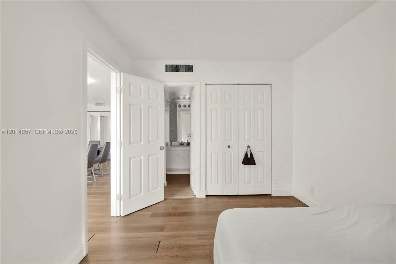 20335 W Country Club Dr, Unit 1608, Aventura, FL 33180 Photo