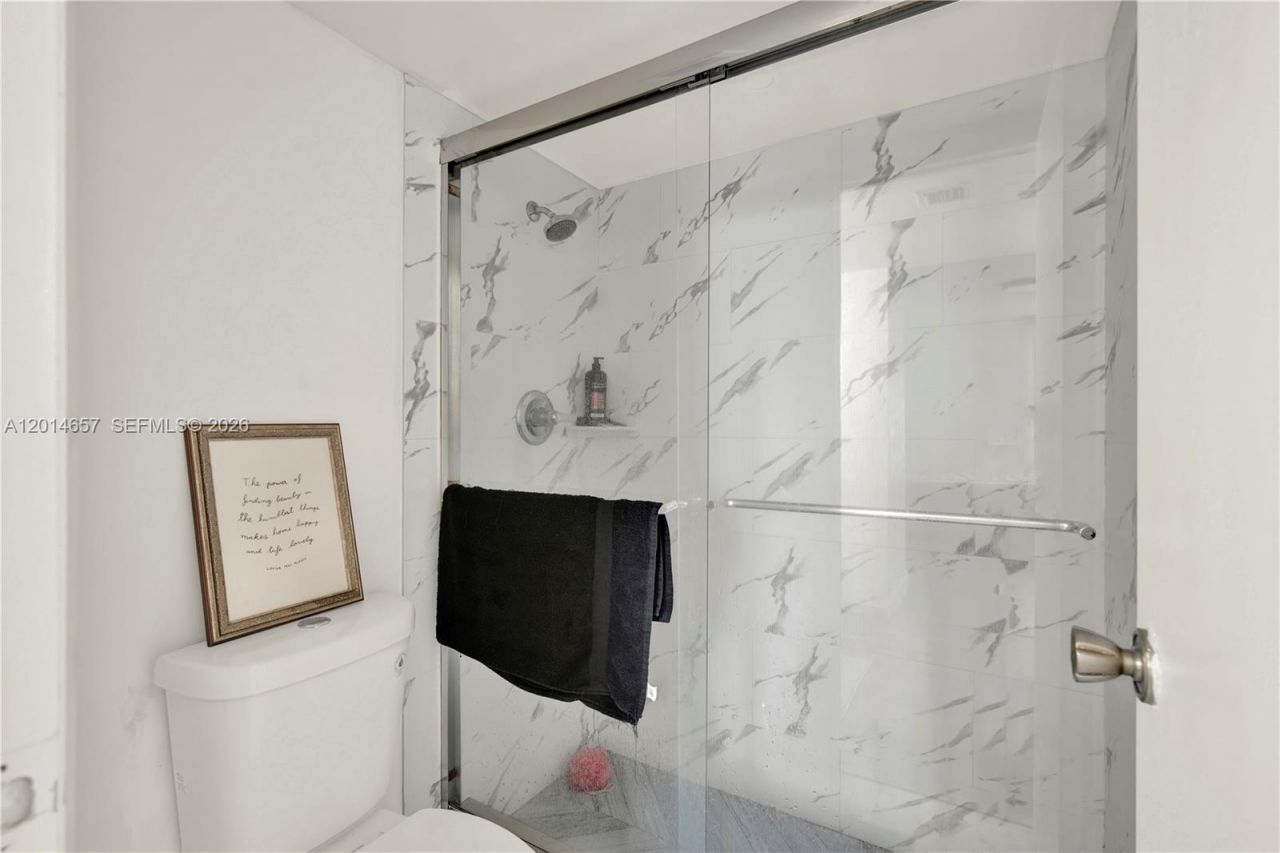 20335 W Country Club Dr, Unit 1608, Aventura, FL 33180 Photo