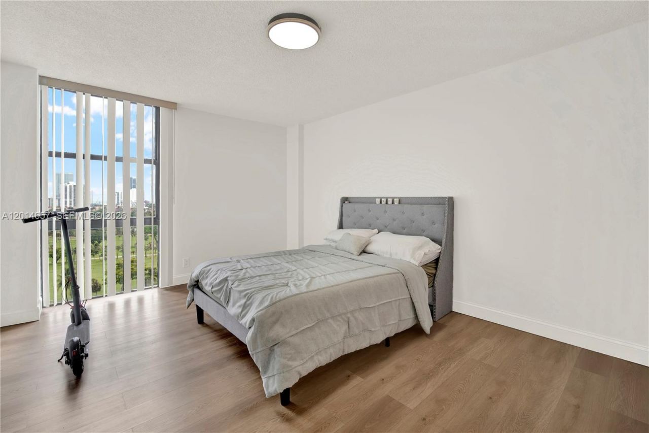 20335 W Country Club Dr, Unit 1608, Aventura, FL 33180 Photo