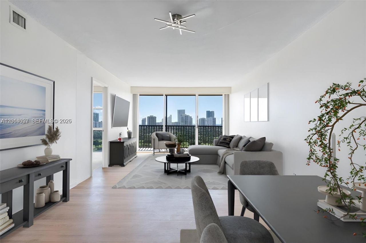 20335 W Country Club Dr , Unit 1608, Aventura, FL 33180 Photo