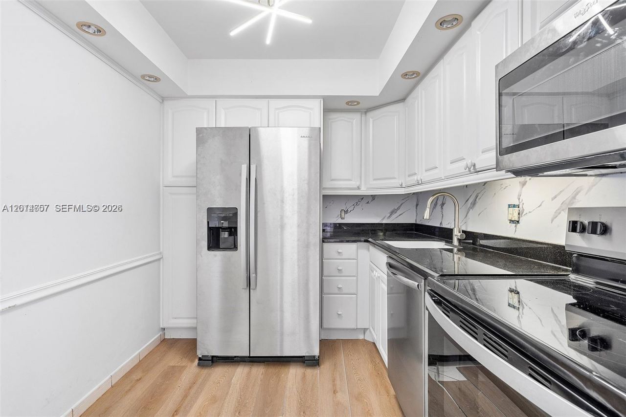 20335 W Country Club Dr , Unit 1608, Aventura, FL 33180 Photo