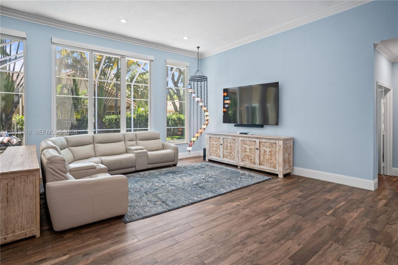 8146 N Savannah Cir, Davie, FL 33328 Photo