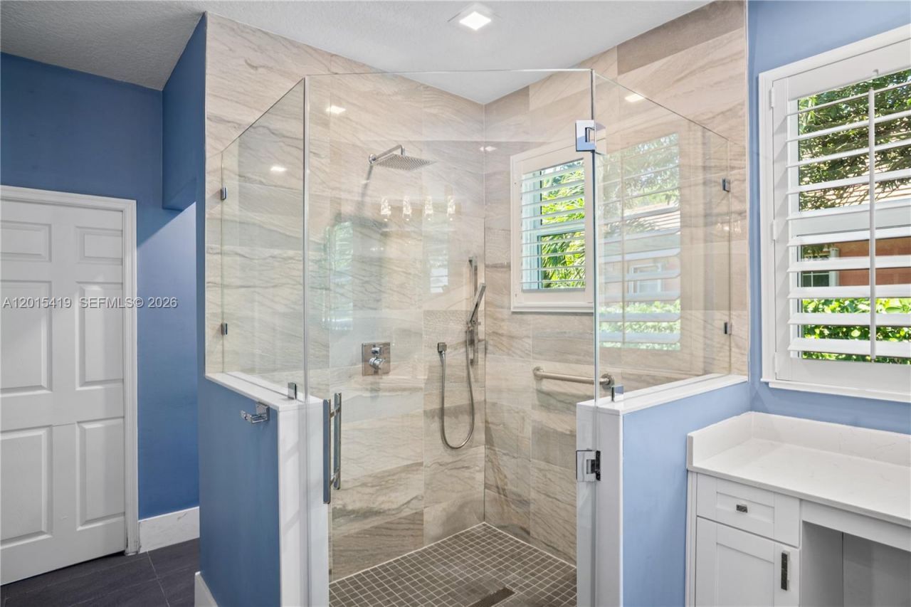 8146 N Savannah Cir, Davie, FL 33328 Photo