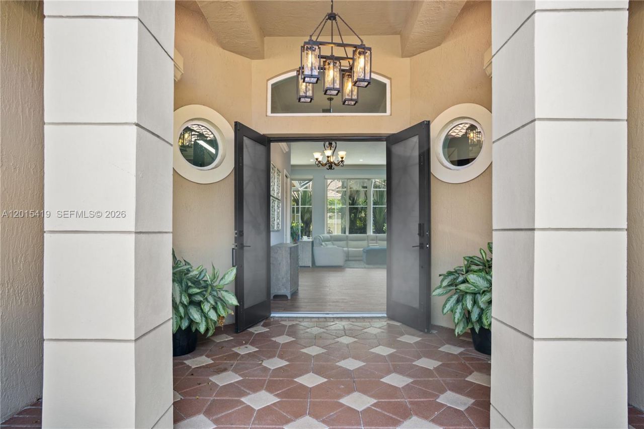 8146 N Savannah Cir, Davie, FL 33328 Photo