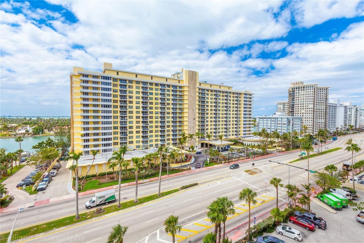5555 Collins Ave, Unit 9U, Miami Beach, FL 33140 Photo