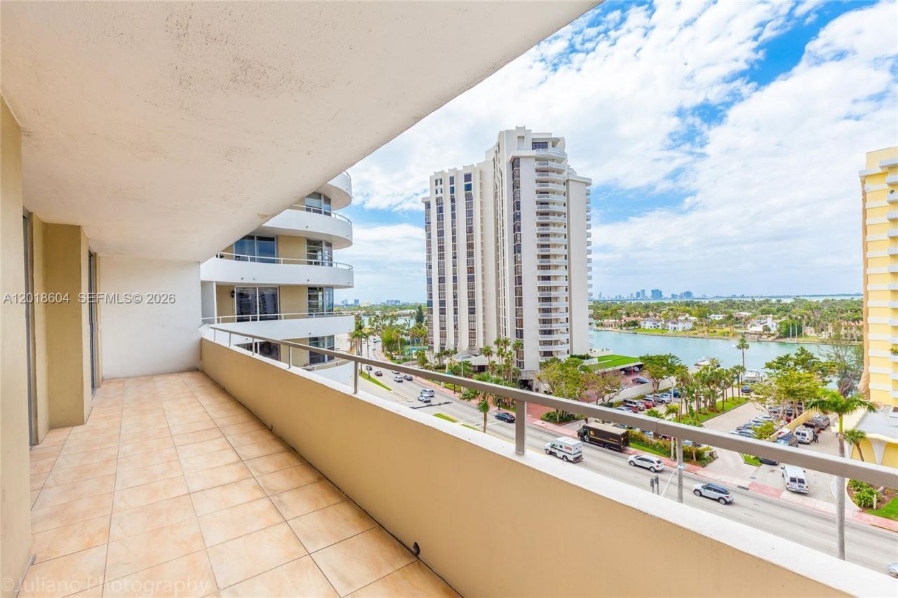 5555 Collins Ave, Unit 9U, Miami Beach, FL 33140 Photo