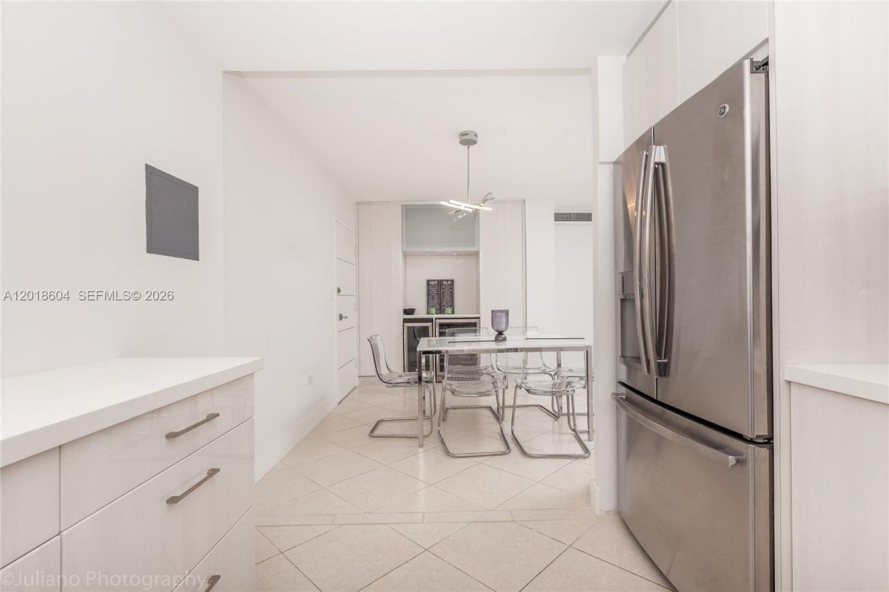 5555 Collins Ave, Unit 9U, Miami Beach, FL 33140 Photo