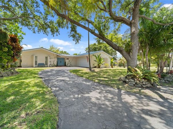 8380 SW 186 St, Cutler Bay, FL 33157