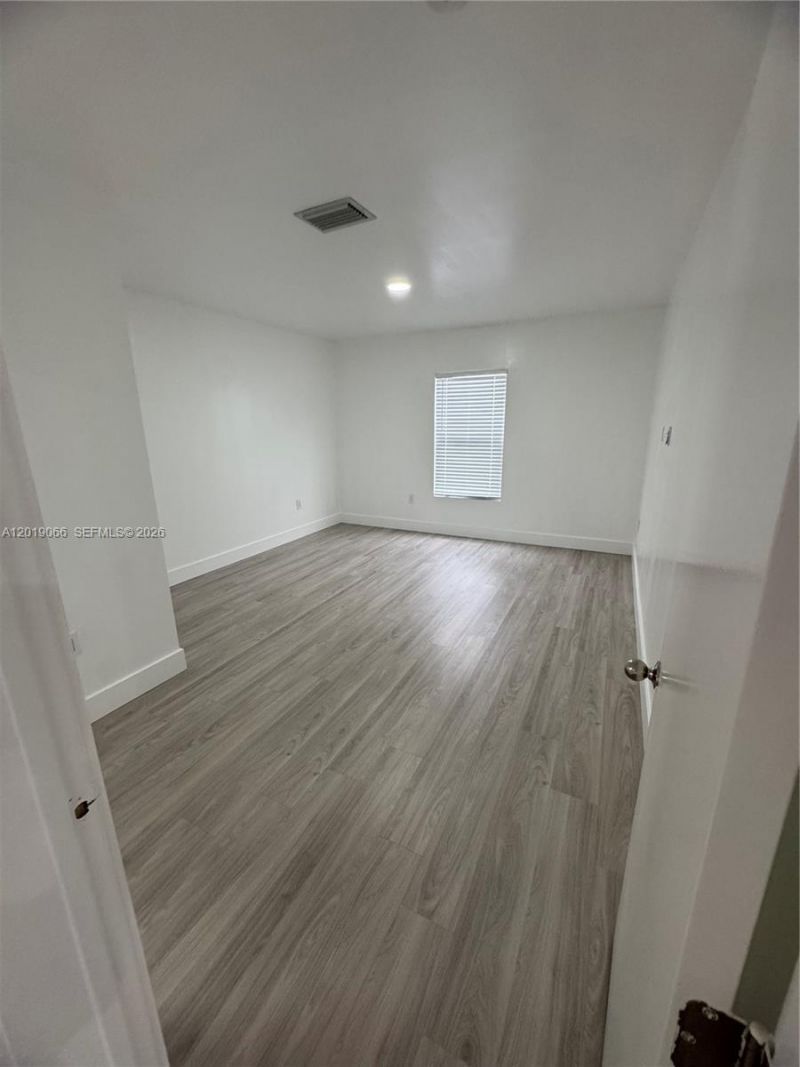526 NW 6th St , Hallandale Beach, FL 33009 Photo