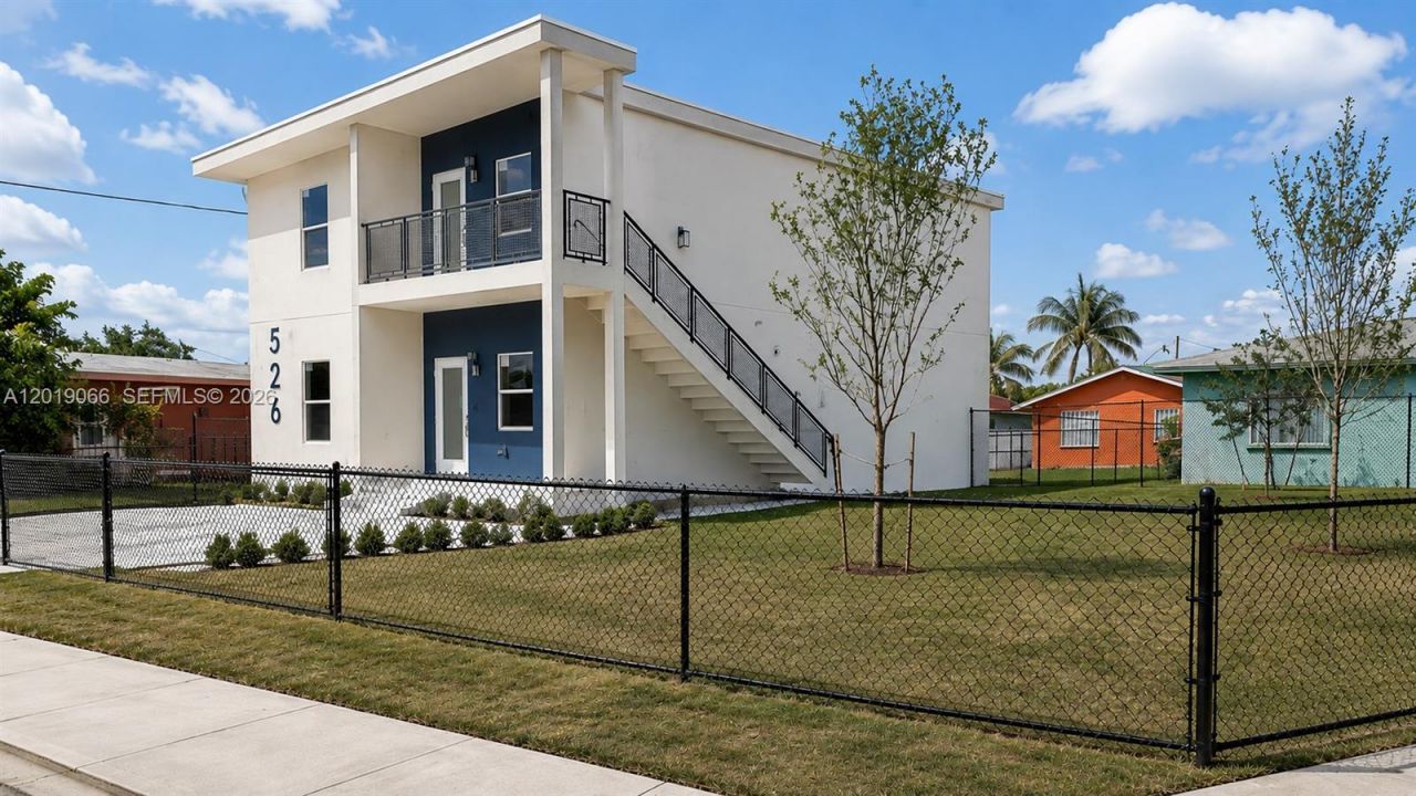 526 NW 6th St, Hallandale Beach, FL 33009 Photo