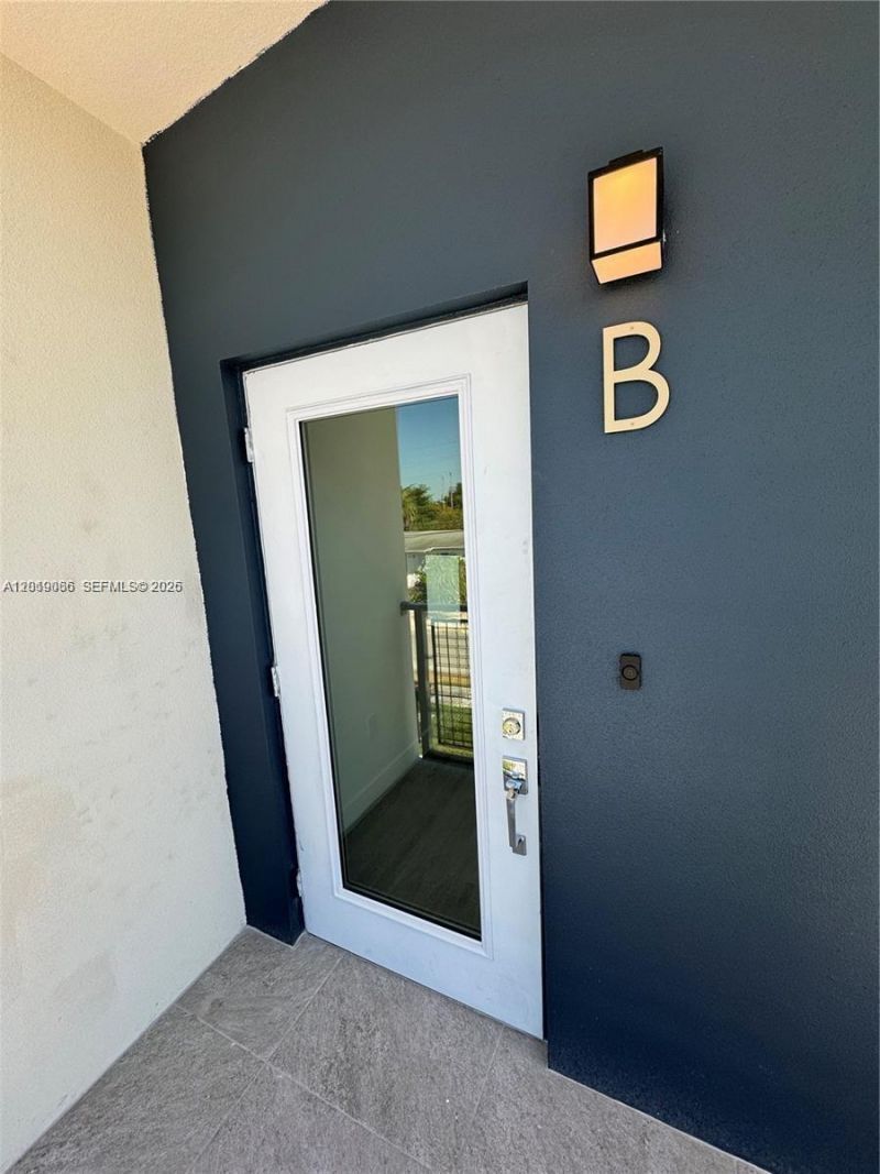 526 NW 6th St , Hallandale Beach, FL 33009 Photo