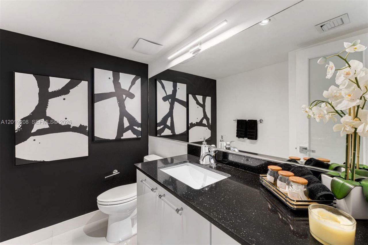 1000 Quayside Ter , Unit 901, Miami, FL 33138 Photo