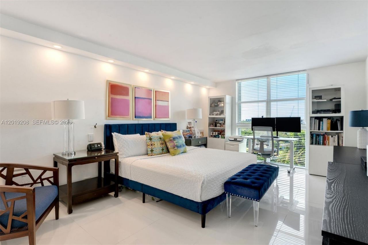 1000 Quayside Ter , Unit 901, Miami, FL 33138 Photo
