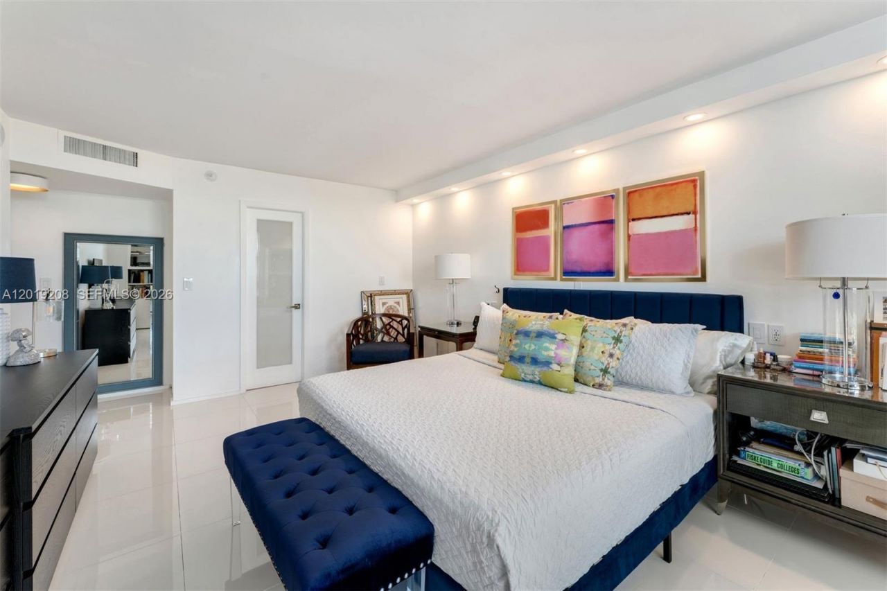 1000 Quayside Ter , Unit 901, Miami, FL 33138 Photo