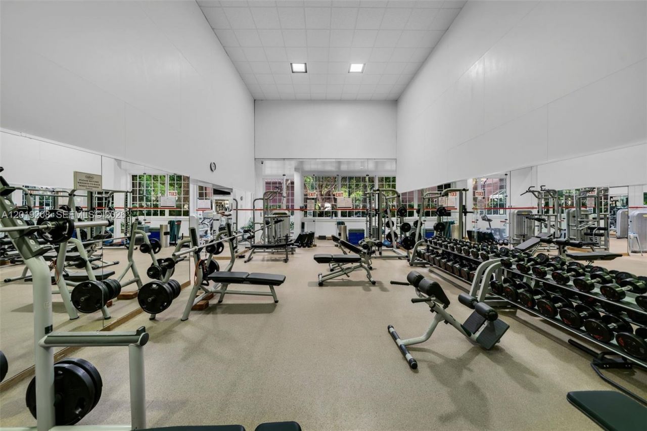 1000 Quayside Ter , Unit 901, Miami, FL 33138 Photo