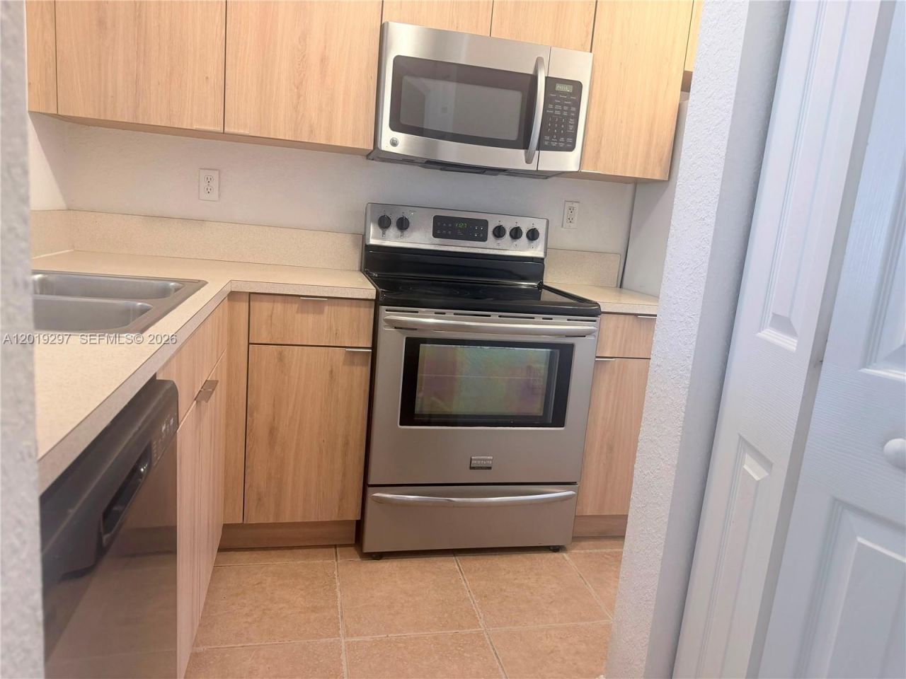 7989 NW 8th St, Unit 107D, Miami, FL 33126 Photo