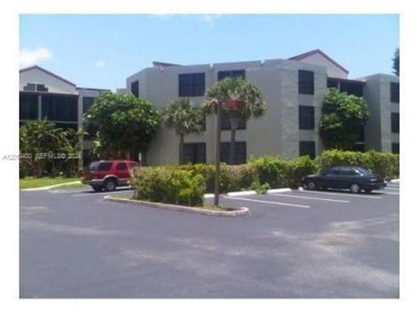 210 Lake Pointe Dr , Unit 114, Oakland Park, FL 33309