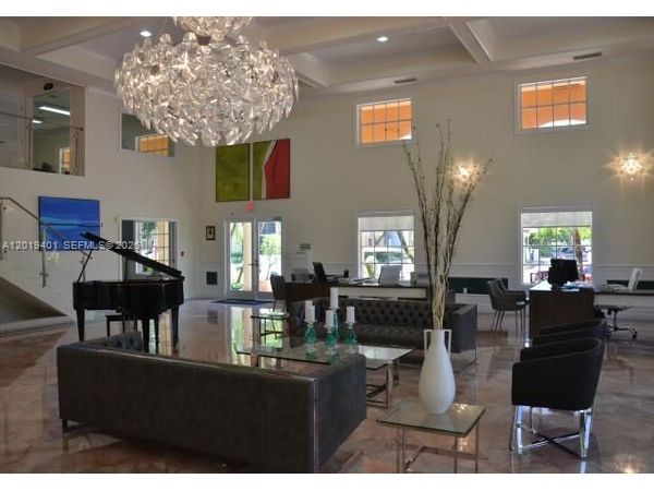 9601 Fontainebleau Blvd , Unit 110, Miami, FL 33172
