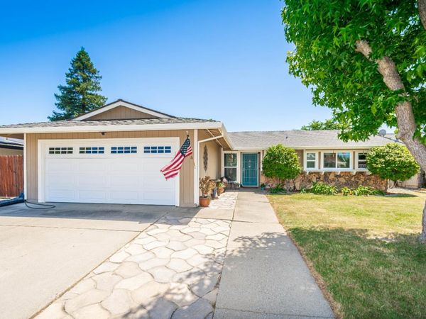 1366 Silver Spur Cir, Lincoln, CA 95648