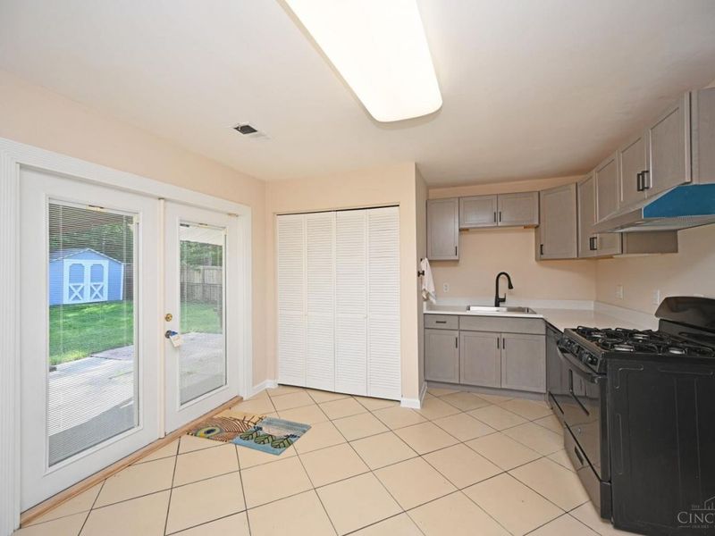3643 Vernier Drive, Colerain Township, OH 45251 Photo 12