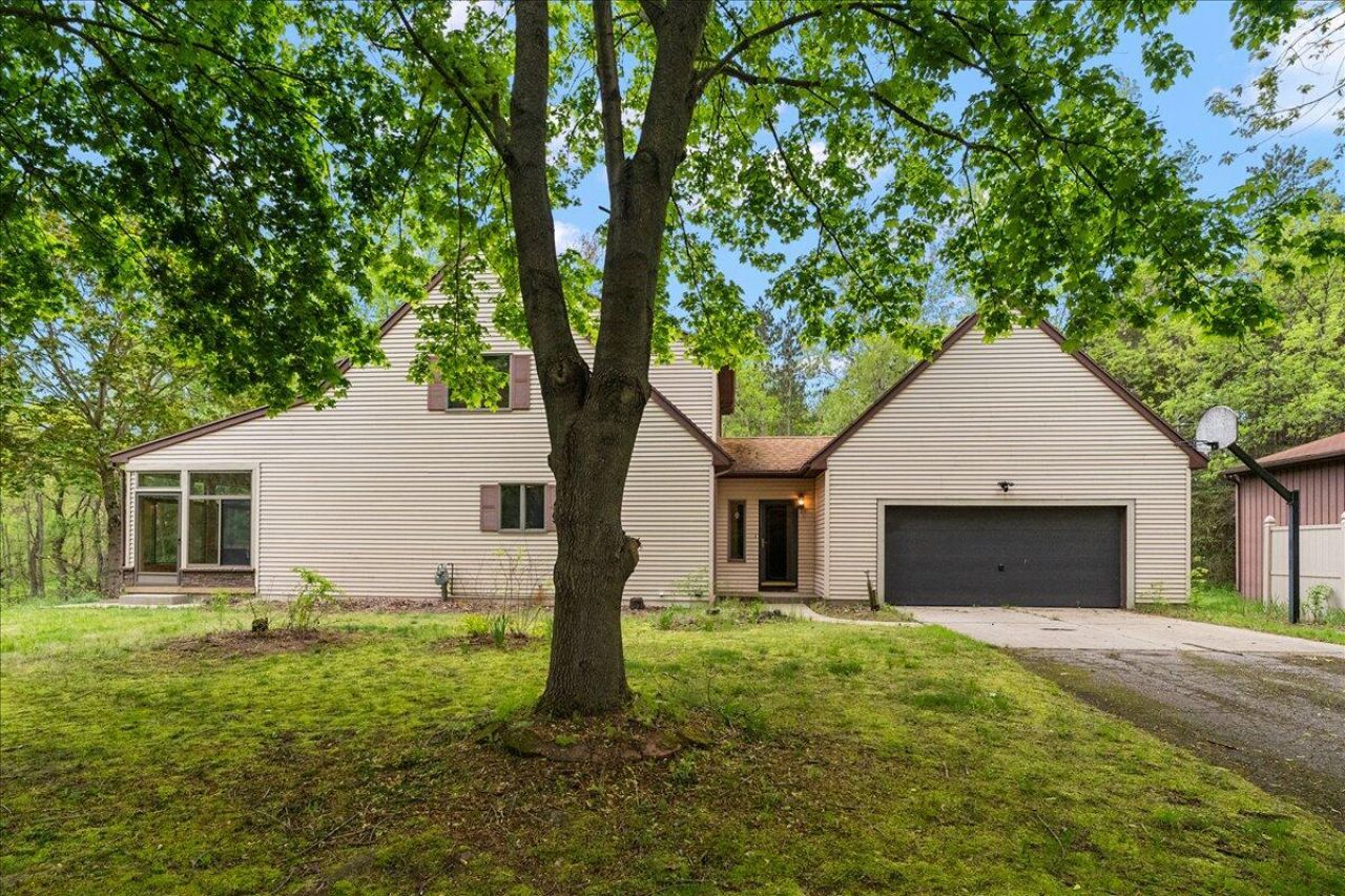 2270 Fonger Street Ne, Rockford, MI 49341 Main Photo