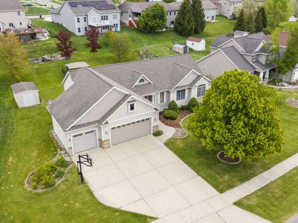 1815 Planters Row Drive SW, Byron Center, MI 49315