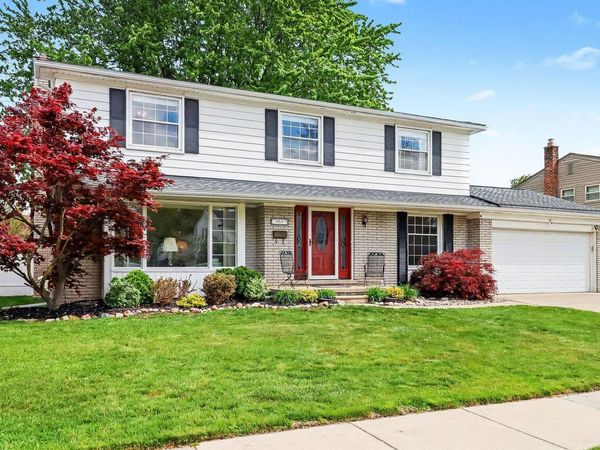 37658 Ladywood, Livonia, MI 48154