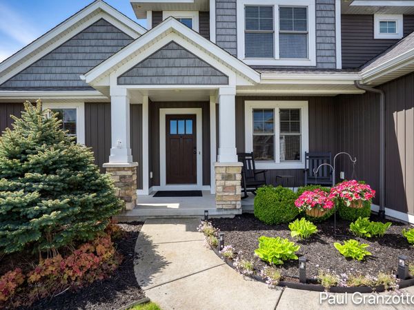 2480 Cedar West Drive, Jenison, MI 49428