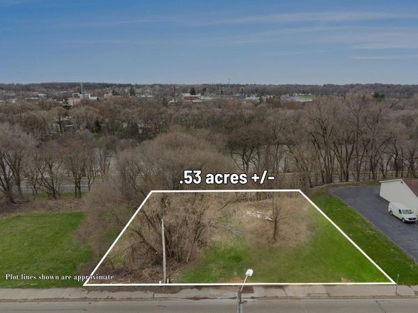 695 W Michigan Avenue W, Battle Creek, MI 49037