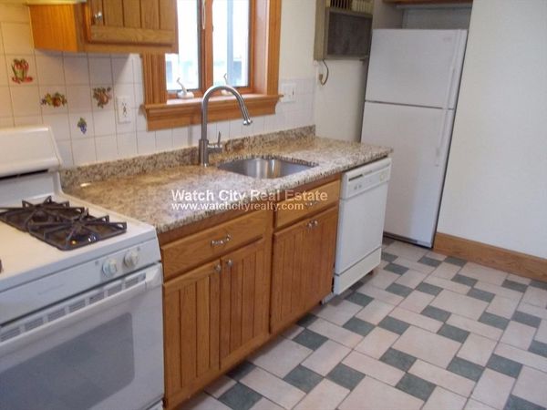92 Lowell St, Unit 1, Waltham, MA 02453