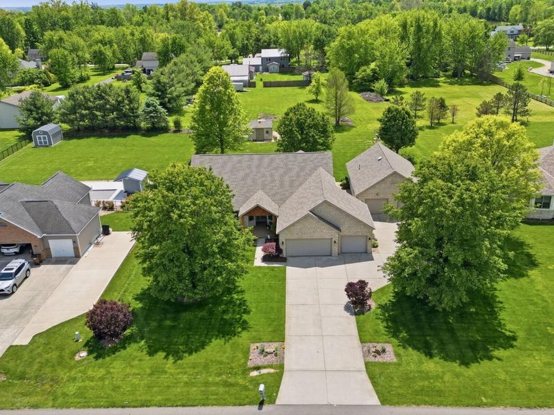 77 Millstone Circle, Pataskala, OH 43062 Photo 2