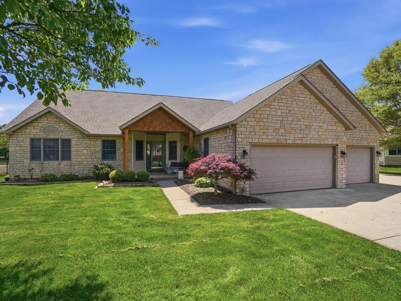 77 Millstone Circle, Pataskala, OH 43062 Photo 5