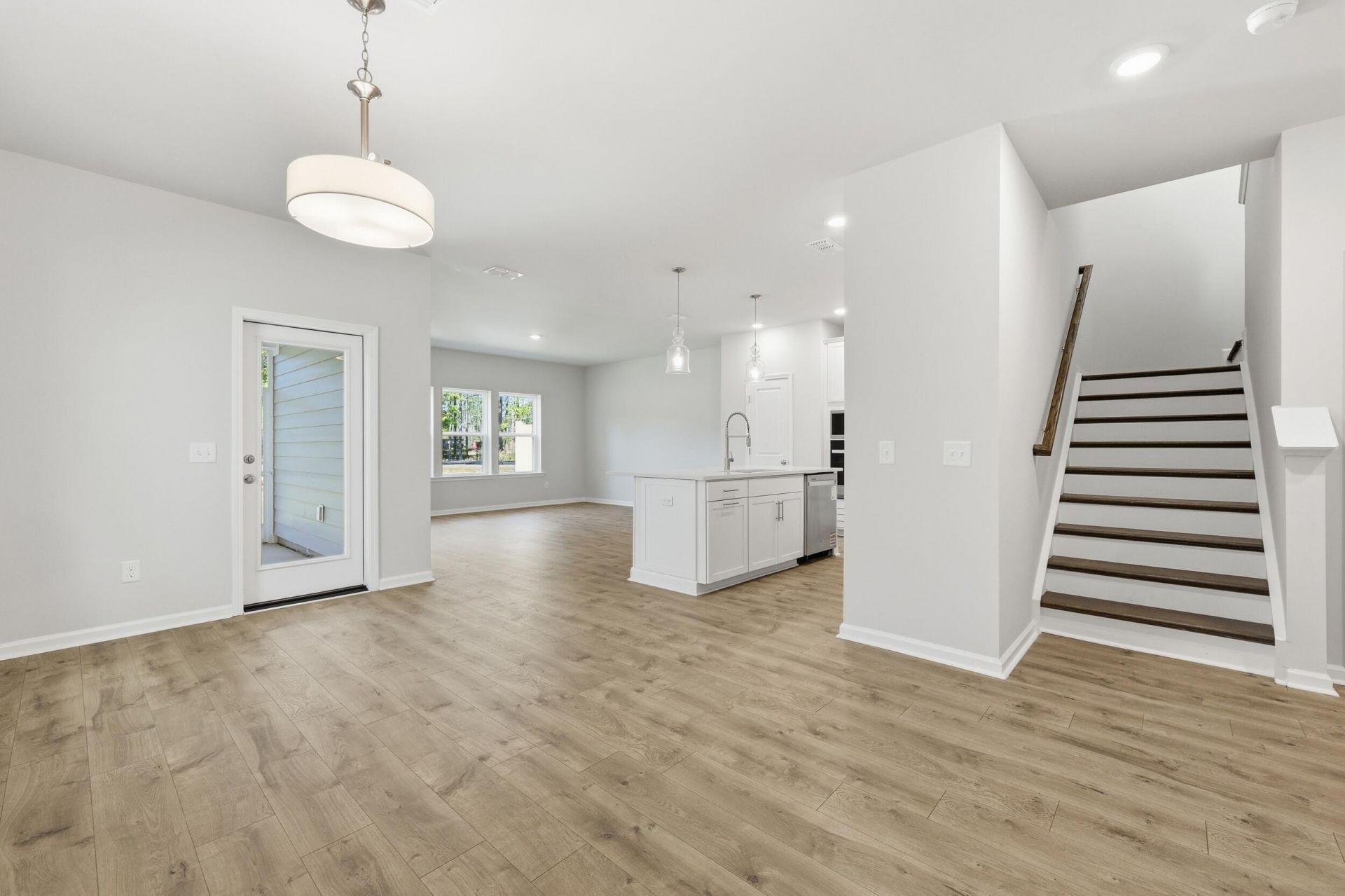 216 Twinleaf Court Photo 11