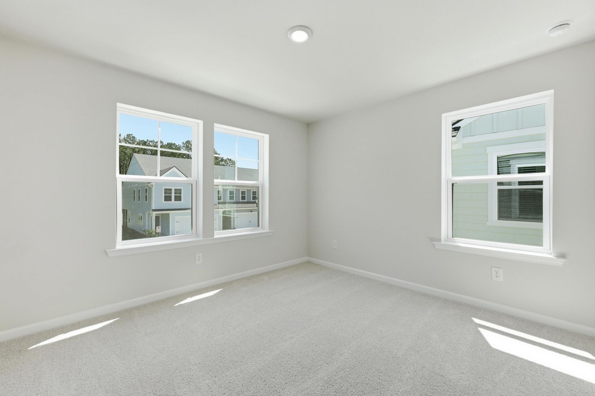216 Twinleaf Court Photo 15